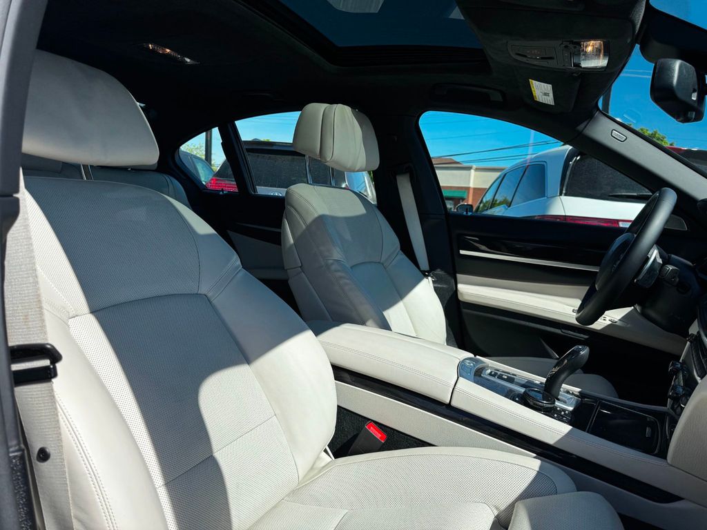 2014 BMW 7 Series 750i - 23029100 - 28