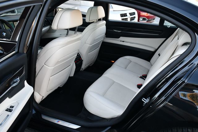 2014 BMW 7 Series 750Li RWD Sedan W/Executive, M Sport & Lighting Packages - 22946566 - 15