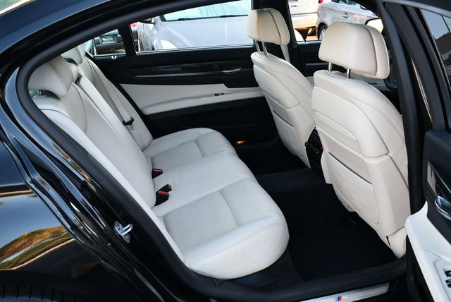 2014 BMW 7 Series 750Li RWD Sedan W/Executive, M Sport & Lighting Packages - 22946566 - 18