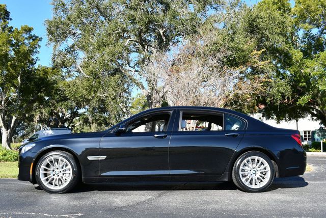 2014 BMW 7 Series 750Li RWD Sedan W/Executive, M Sport & Lighting Packages - 22946566 - 23