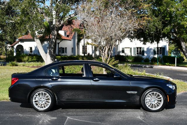 2014 BMW 7 Series 750Li RWD Sedan W/Executive, M Sport & Lighting Packages - 22946566 - 29