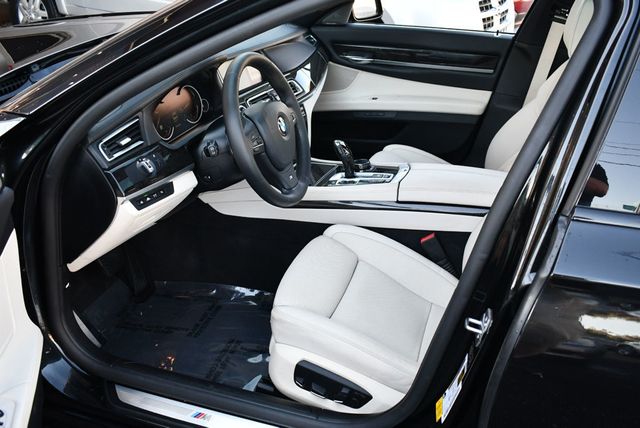 2014 BMW 7 Series 750Li RWD Sedan W/Executive, M Sport & Lighting Packages - 22946566 - 35