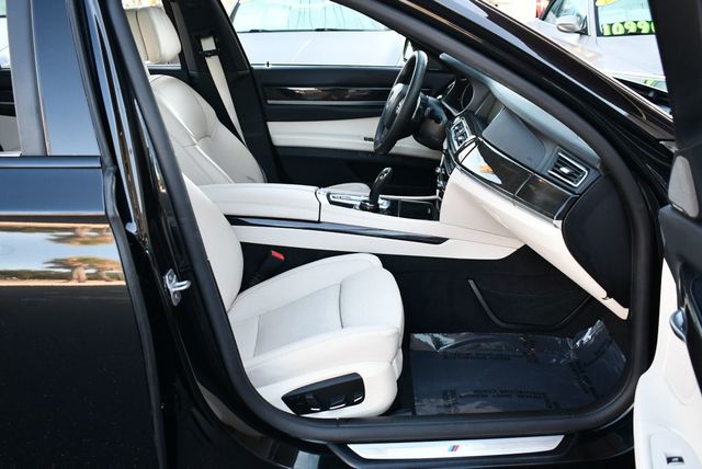 2014 BMW 7 Series 750Li RWD Sedan W/Executive, M Sport & Lighting Packages - 22946566 - 40