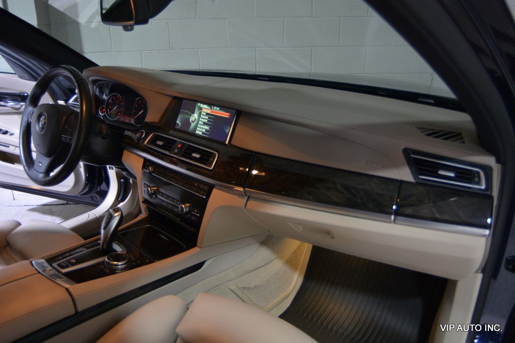 2014 BMW 7 Series 750Li xDrive - 22917782 - 11