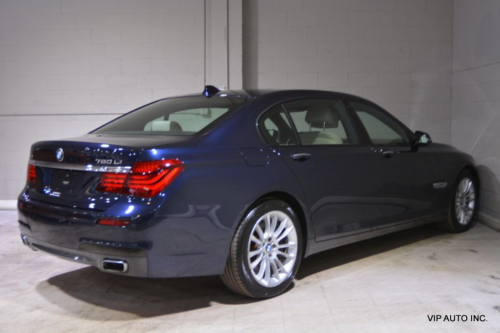 2014 BMW 7 Series 750Li xDrive - 22917782 - 3