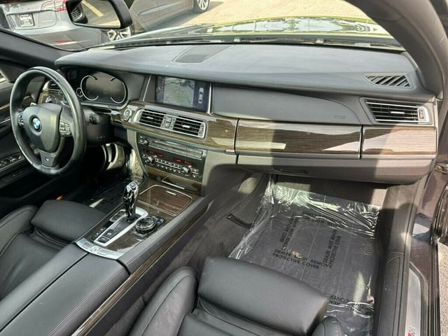 2014 BMW 7 Series 750Li xDrive - 22463354 - 9