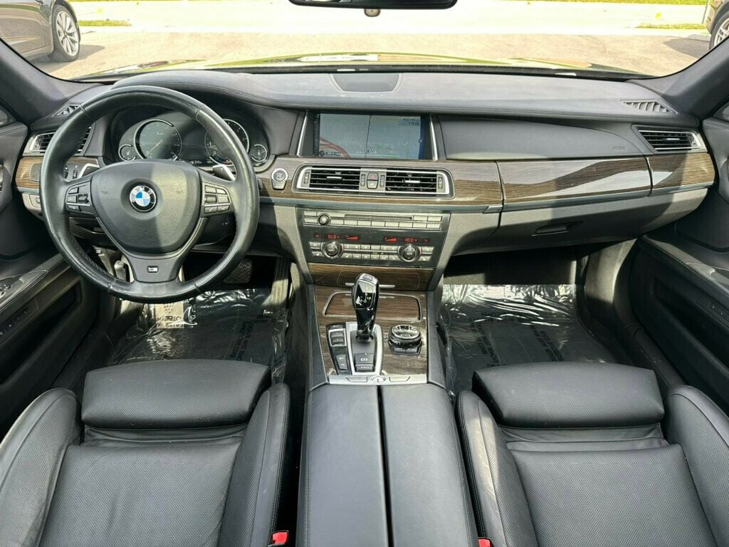 2014 BMW 7 Series 750Li xDrive - 22463354 - 1