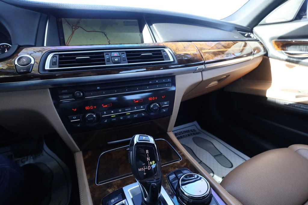 2014 BMW 7 Series CLEAN CARFAX REPORT, M SPORT PKG, LED LTS PKG, HEADUP DISPLAY!!! - 22906519 - 20