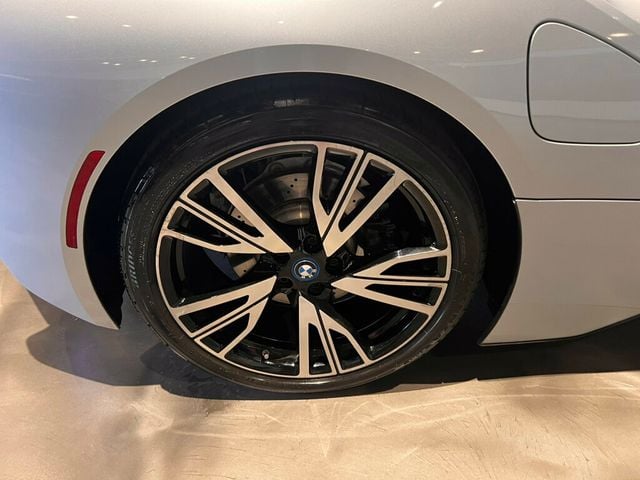 2014 BMW i8 PureImpulseRoad/HarmonKardonSound/NAV/HeadUpDisplay/HtdSeats - 23027973 - 11