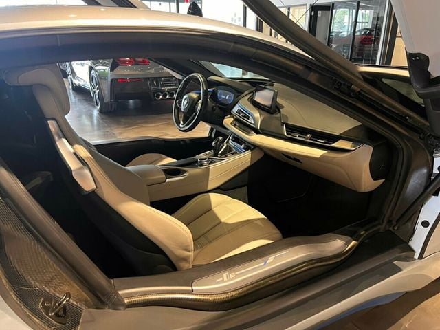 2014 BMW i8 PureImpulseRoad/HarmonKardonSound/NAV/HeadUpDisplay/HtdSeats - 23027973 - 23