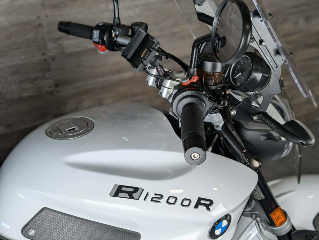 2014 BMW R 1200 R SUPER CLEAN! - 22955824 - 7