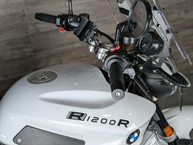 2014 BMW R 1200 R SUPER CLEAN! - 22955824 - 7