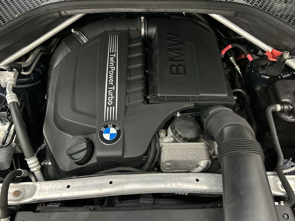 BMW F15 X5 xDrive35i specs, dimensions
