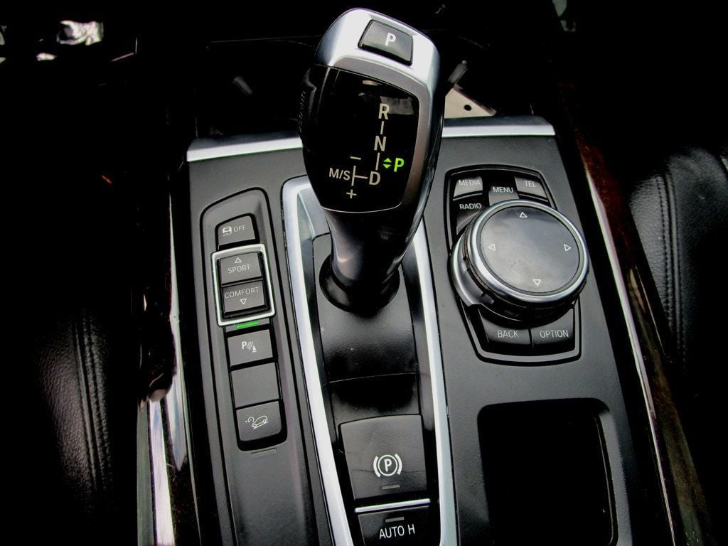 2014 BMW X5 xDrive35i - 23082240 - 19