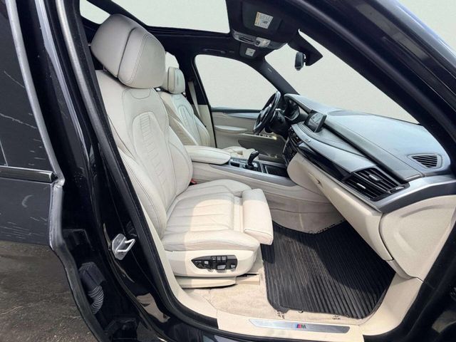 2014 BMW X5 xDrive50i - 23055244 - 30