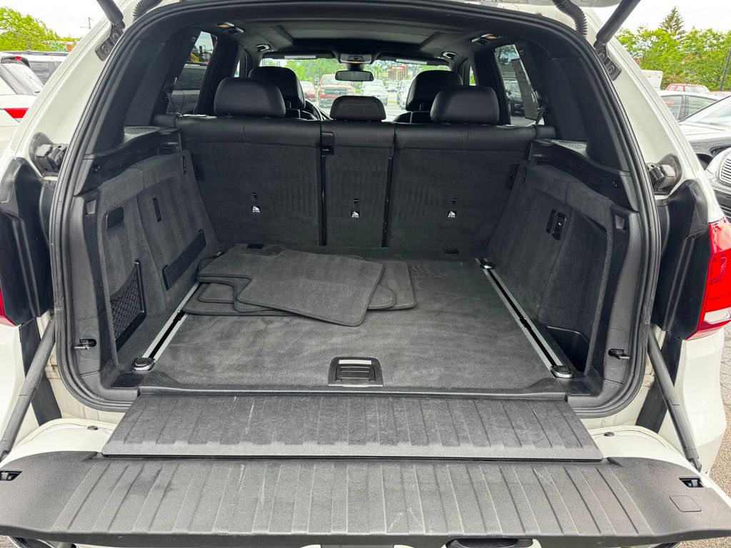 2014 BMW X5 xDrive50i - 23039846 - 8