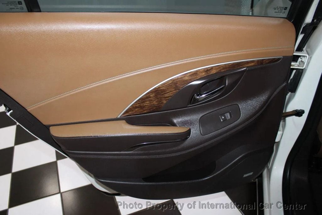 2014 Buick LaCrosse 4dr Sedan Leather FWD - 22921850 - 19