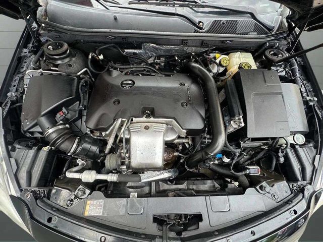 2014 Buick Regal 4dr Sedan Premium I AWD - 22984316 - 37