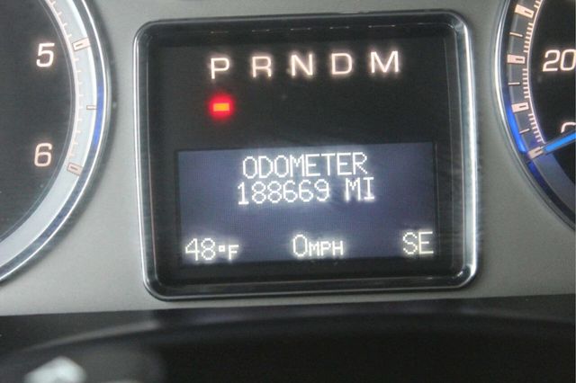 2014 Cadillac Escalade AWD 4dr Luxury - 22995188 - 9