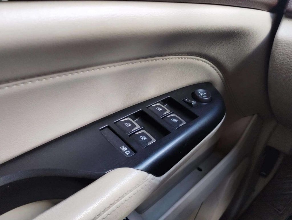 2014 Cadillac SRX AWD 4dr Luxury Collection - 22928594 - 28