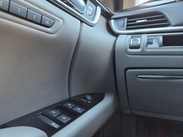 2014 Cadillac XTS 4dr Sedan Luxury AWD - 22968473 - 18