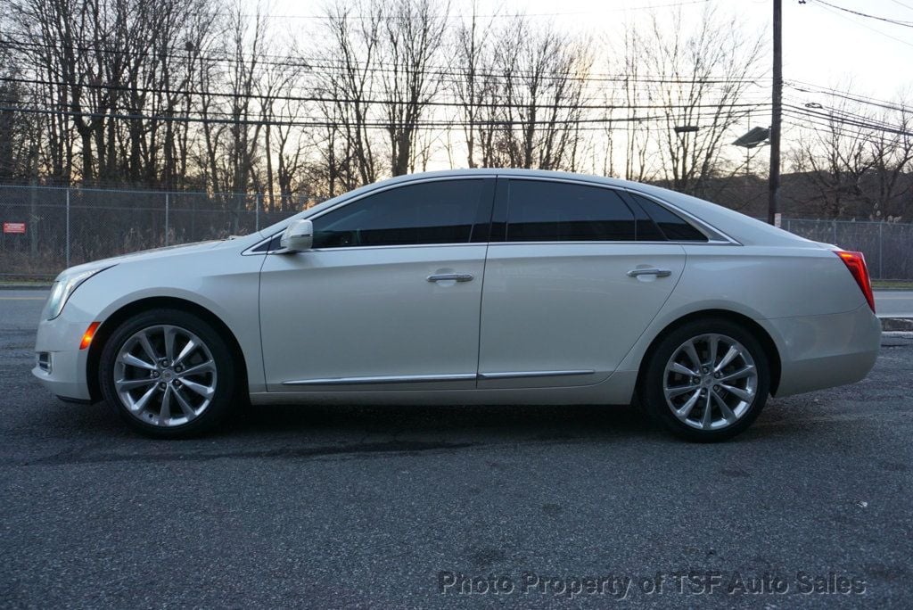 2014 Cadillac XTS 4dr Sedan Luxury AWD NAVI REAR CAM PANO ROOF HEATED&COOLED SEATS - 22714038 - 3