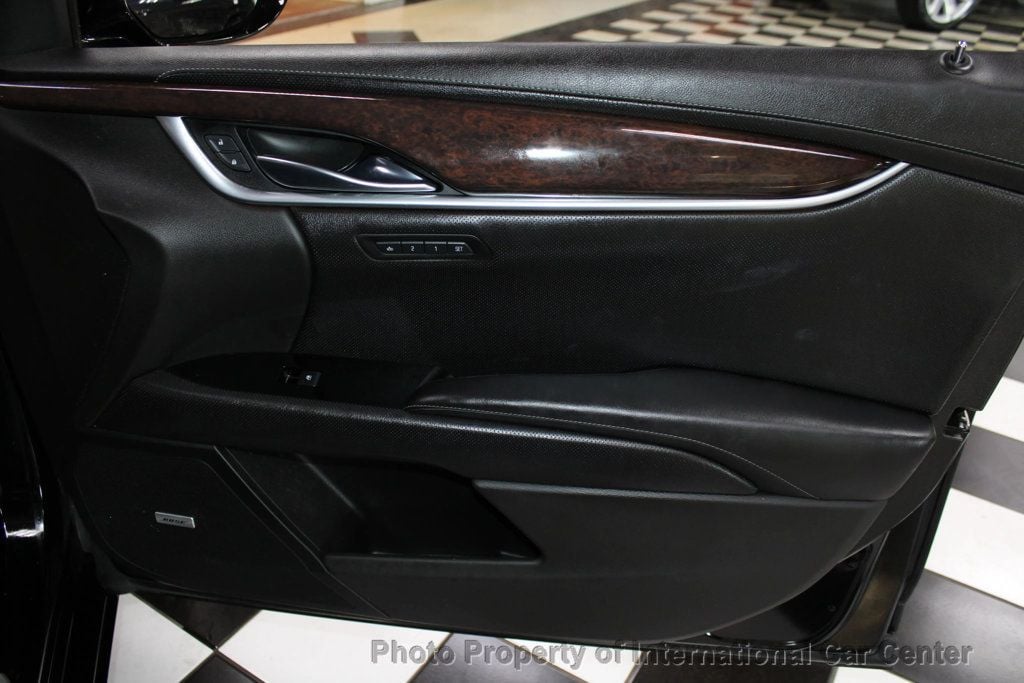2014 Cadillac XTS Luxury photo 25