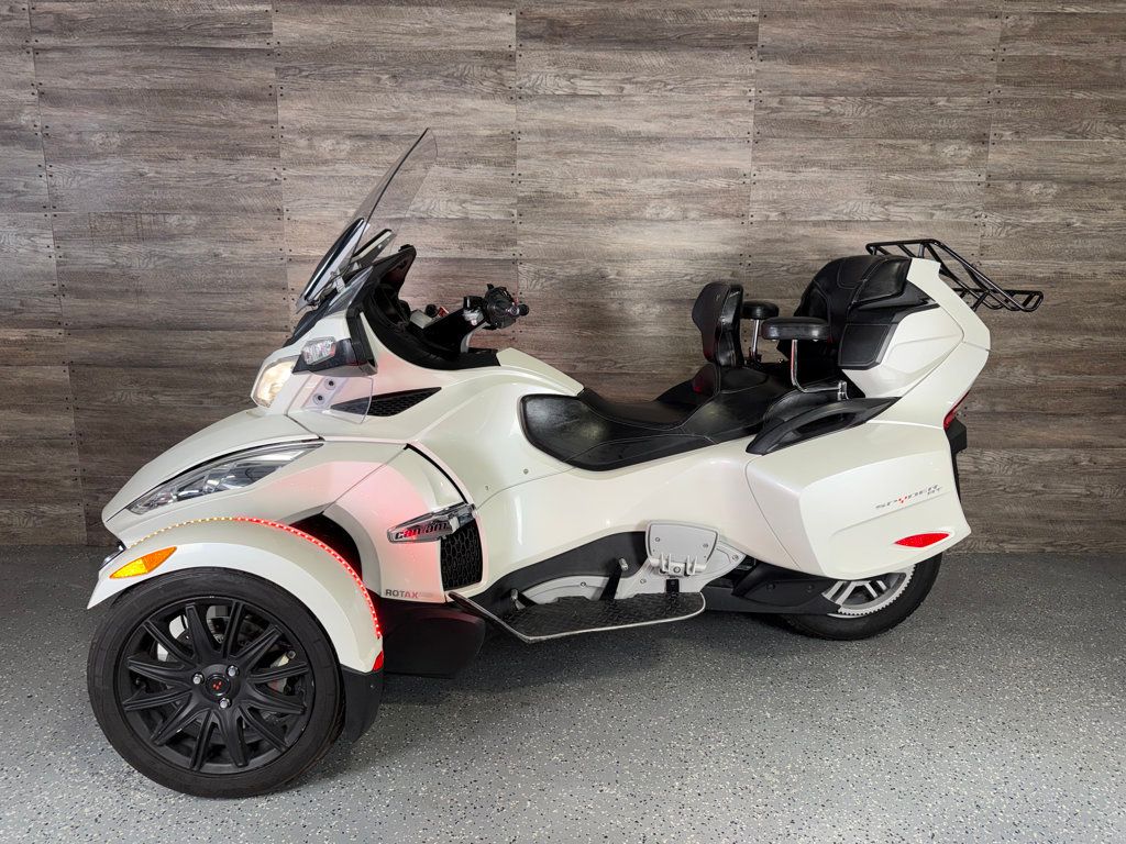 2014 Can-Am Spyder RT-S SM6 SUPER CLEAN! - 23046629 - 11