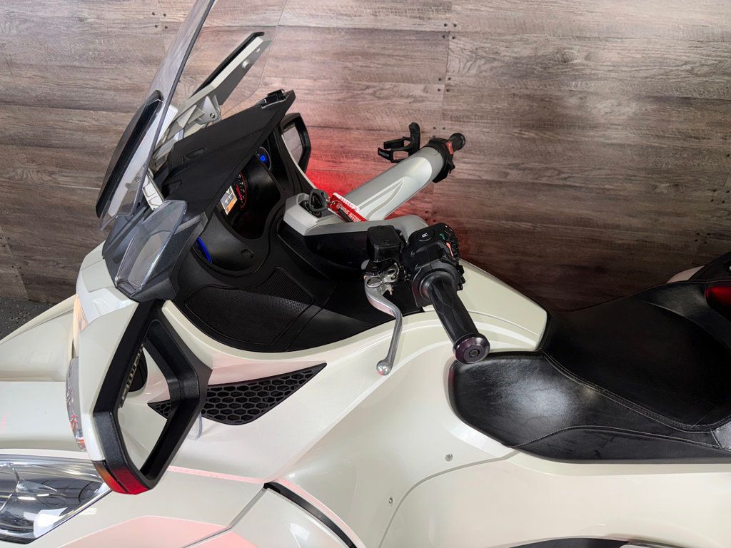2014 Can-Am Spyder RT-S SM6 SUPER CLEAN! - 23046629 - 13