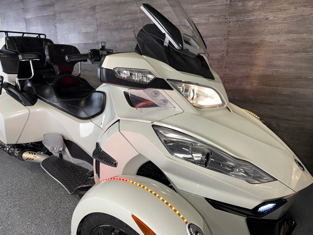 2014 Can-Am Spyder RT-S SM6 SUPER CLEAN! - 23046629 - 1