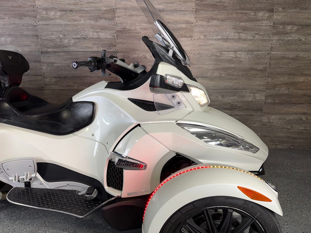 2014 Can-Am Spyder RT-S SM6 SUPER CLEAN! - 23046629 - 3