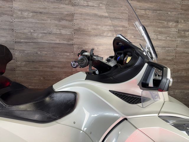 2014 Can-Am Spyder RT-S SM6 SUPER CLEAN! - 23046629 - 6