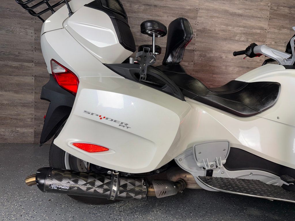 2014 Can-Am Spyder RT-S SM6 SUPER CLEAN! - 23046629 - 8
