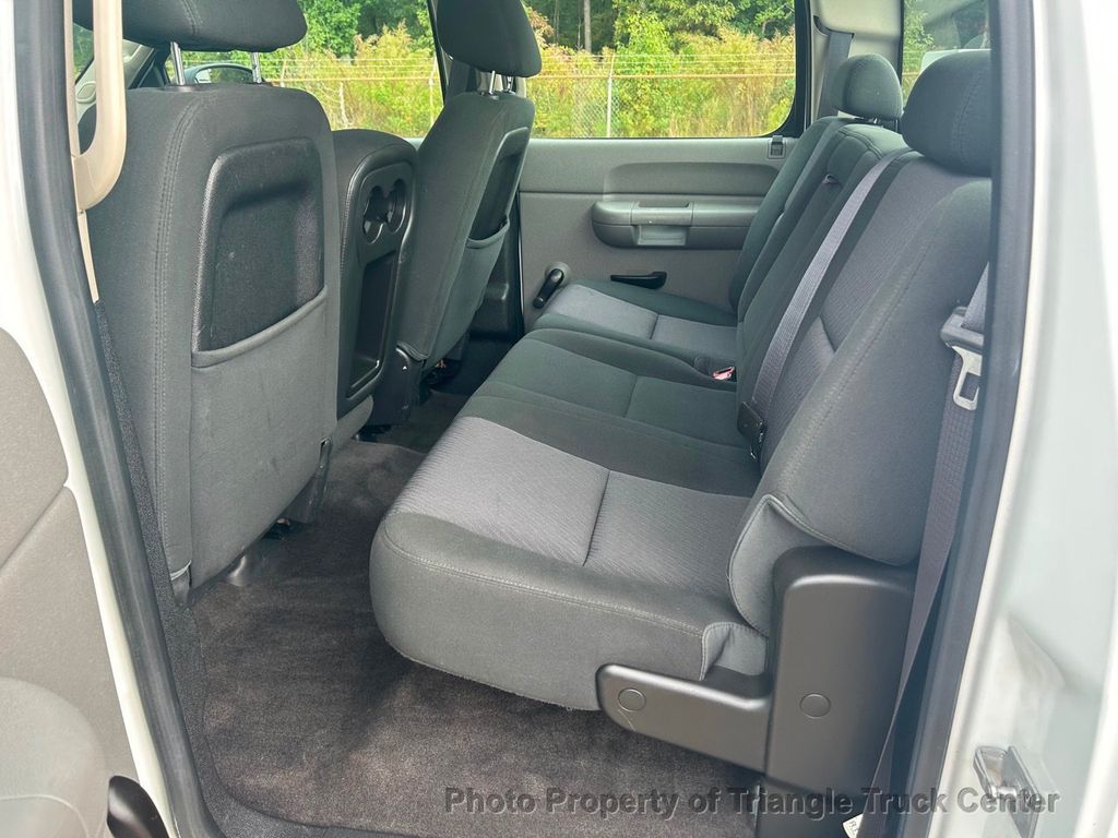 2014 Chevrolet 2500HD FULL SIZE 4 DOOR CREW CAB 4X4 31k MI +SUPER CLEAN UTILITY! LOOK INSIDE BOXES! VERY NICE UNIT - 22108024 - 29