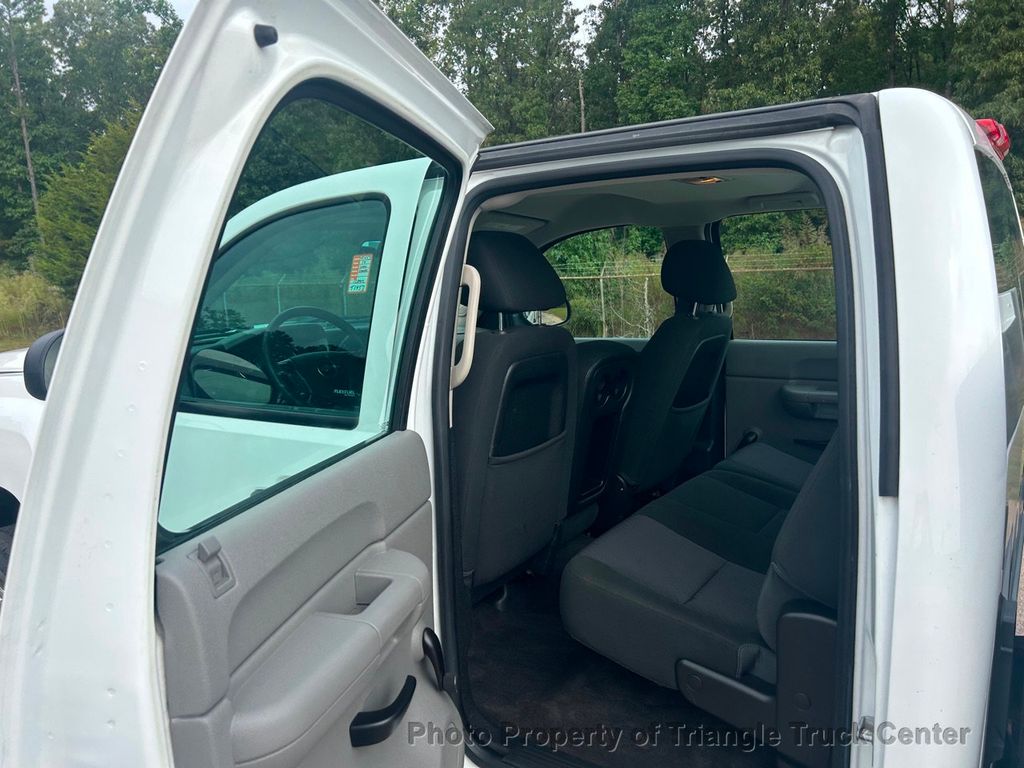 2014 Chevrolet 2500HD FULL SIZE 4 DOOR CREW CAB 4X4 31k MI +SUPER CLEAN UTILITY! LOOK INSIDE BOXES! VERY NICE UNIT - 22108024 - 34