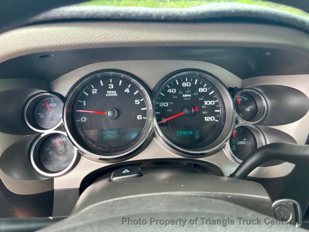 2014 Chevrolet 3500HD 12 FOOT STAKE BODY JUST 35k MILES SUPER NICE UNIT! CRUISE CONTROL! HITCH! - 22808478 - 97