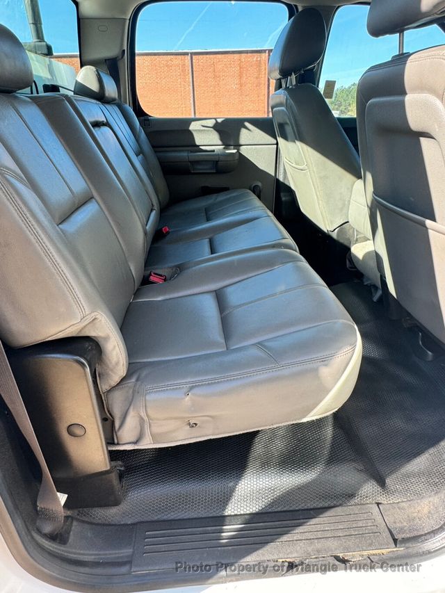 2014 Chevrolet 3500HD JUST 26k MILES! CREW CAB UTILITY SRW! +LADDER/ PIPE RACK FINANCE OR LEASE! - 23002306 - 25