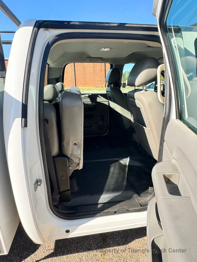 2014 Chevrolet 3500HD JUST 26k MILES! CREW CAB UTILITY SRW! +LADDER/ PIPE RACK FINANCE OR LEASE! - 23002306 - 28