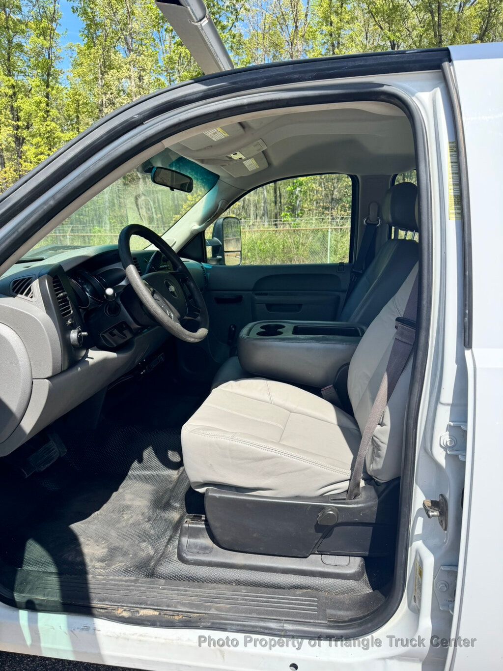 2014 Chevrolet 3500HD JUST 26k MILES! CREW CAB UTILITY SRW! +LADDER/ PIPE RACK FINANCE OR LEASE! - 23002306 - 79