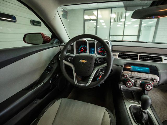 2014 Chevrolet Camaro 2dr Coupe LS w/1LS - 22975258 - 17