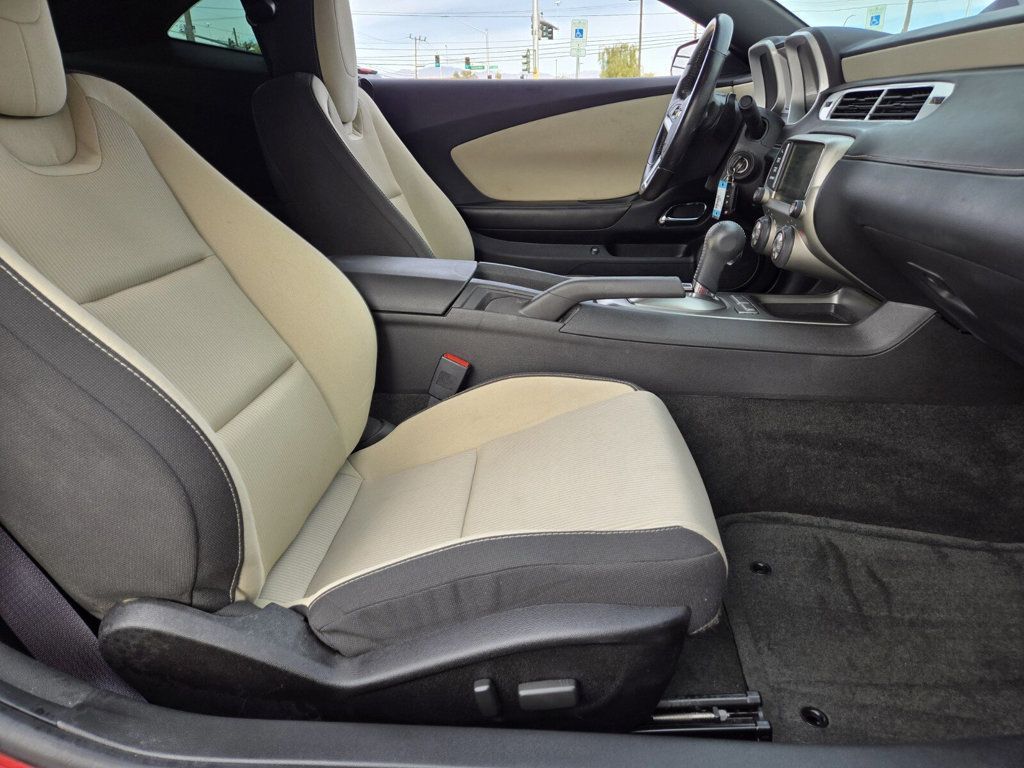 2014 Chevrolet Camaro 2dr Coupe LT w/1LT - 22942608 - 10