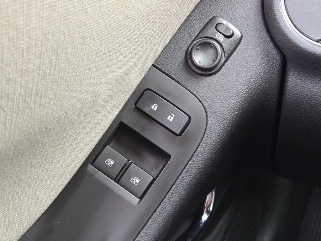 2014 Chevrolet Camaro 2dr Coupe LT w/1LT - 22942608 - 19