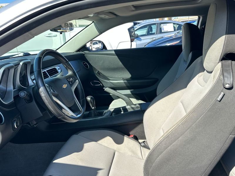 2014 Chevrolet Camaro 2dr Coupe LT w/1LT - 22970134 - 12