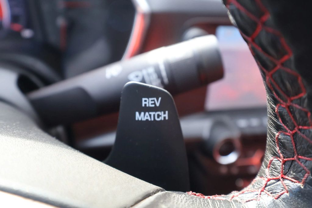 2014 Chevrolet Corvette Stingray 2dr Z51 Coupe w/2LT - 23017477 - 21