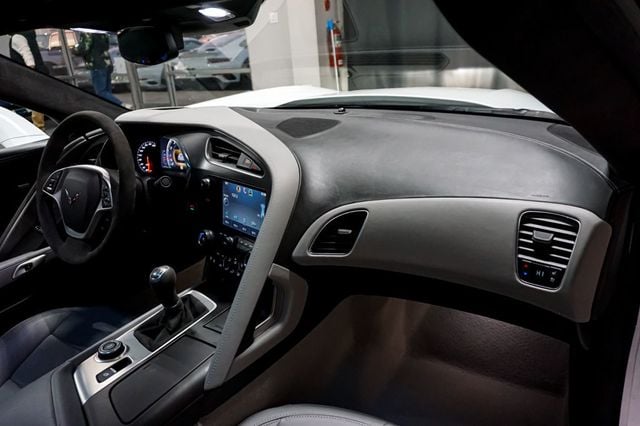 2014 Chevrolet Corvette Stingray 2dr Z51 Coupe w/3LT - 22965361 - 36