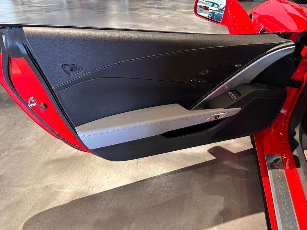 2014 Chevrolet Corvette Stingray 2LT/7SpeedManual/Htd&CldSeats/HeadUpDisplay/BosePerfAudio - 23036822 - 14