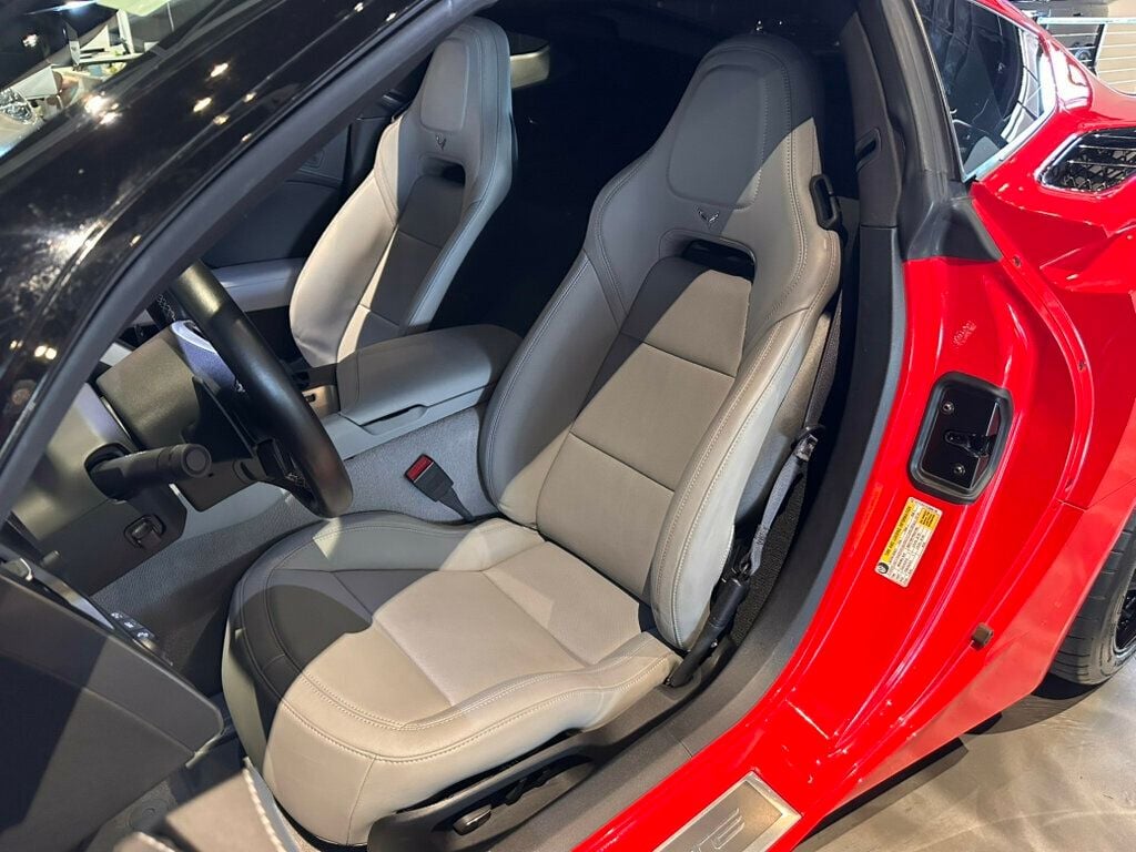 2014 Chevrolet Corvette Stingray 2LT/7SpeedManual/Htd&CldSeats/HeadUpDisplay/BosePerfAudio - 23036822 - 16