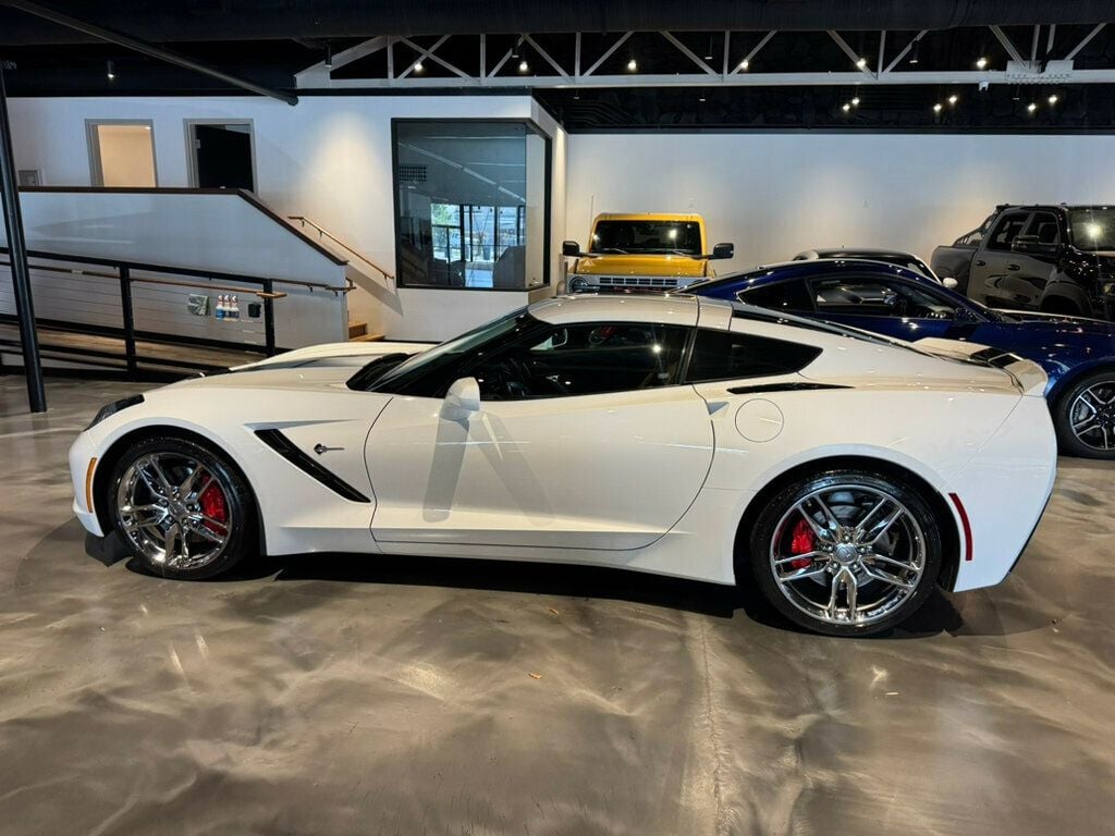 2014 Chevrolet Corvette Stingray 2LT Coupe photo 2