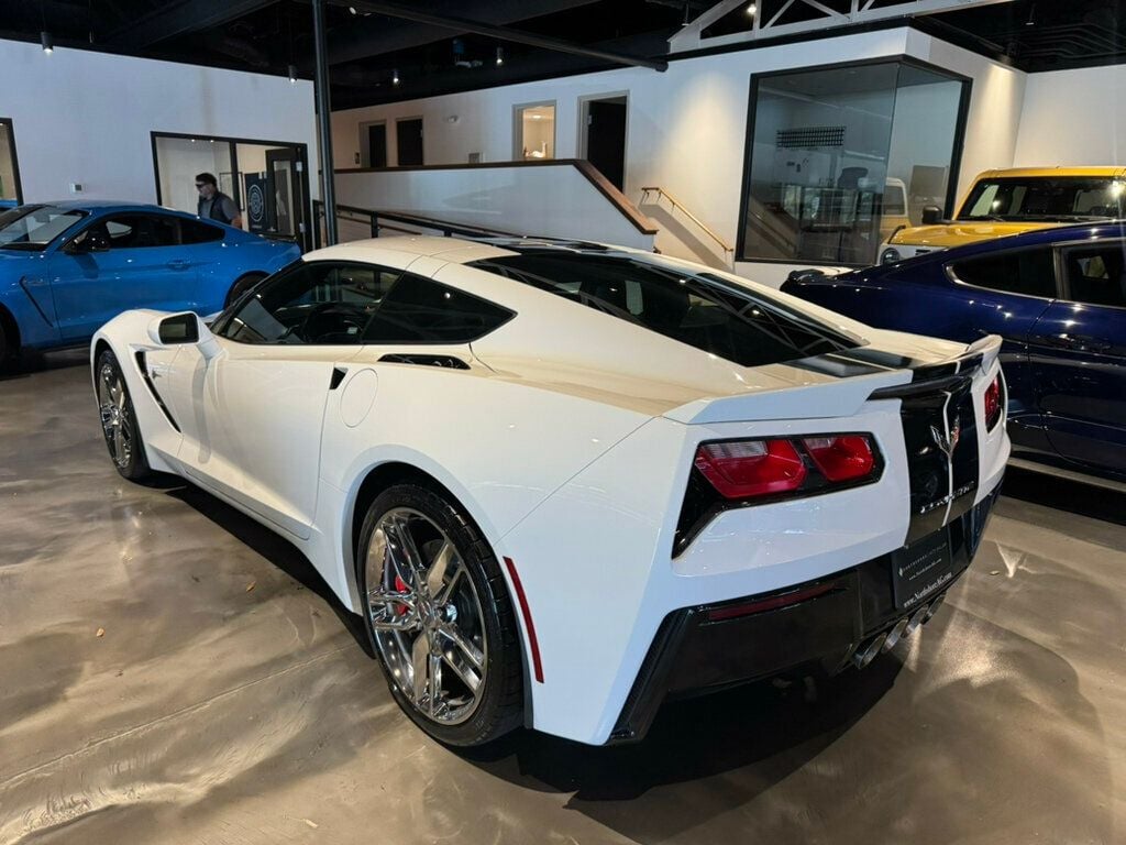 2014 Chevrolet Corvette Stingray 2LT Coupe photo 3