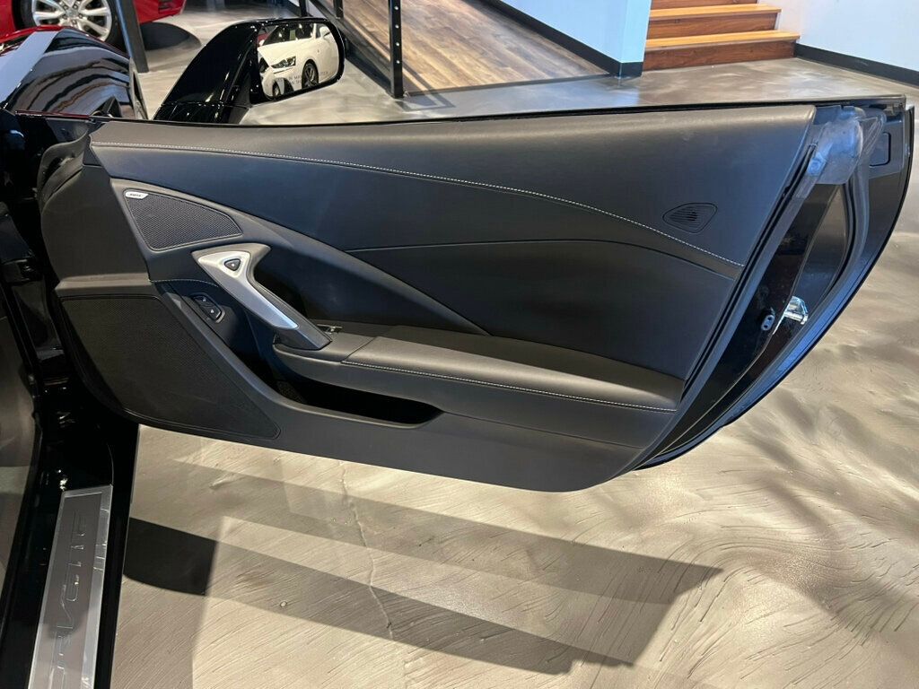 2014 Chevrolet Corvette Stingray 3LT/Z51PerfPkg/MagneticRideCntrl/PerfExhaust/Htd&CldSeats/NAV - 22960176 - 29